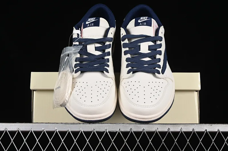 All categories Air Jordan Jordan series basketball shoes Air Jordan 1 Low High-end customized low-top sneakers Travis Scott x Fragment Design x Air Jordan 1 Low OG SP AJ1 Joe 1 Supreme joint-off-white navy low-top cultural casual sneakers XZ116